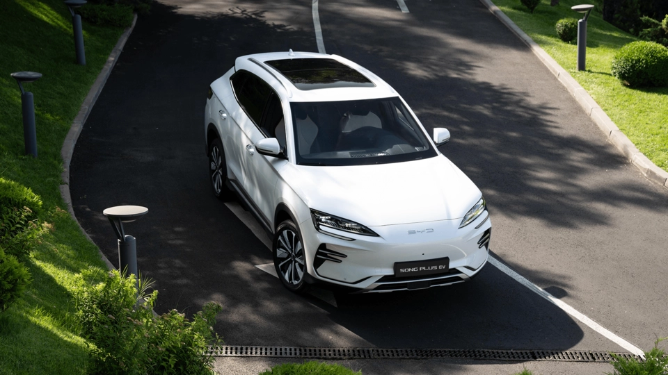 BYD SONG PLUS EV 360° голографический панорамный вид
